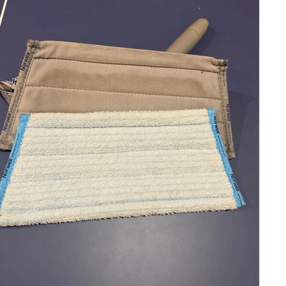 Norwex Small Mop Base with Window Cloth Damp Mop Pad BacLock Microfiber Set - Picture 2 of 4